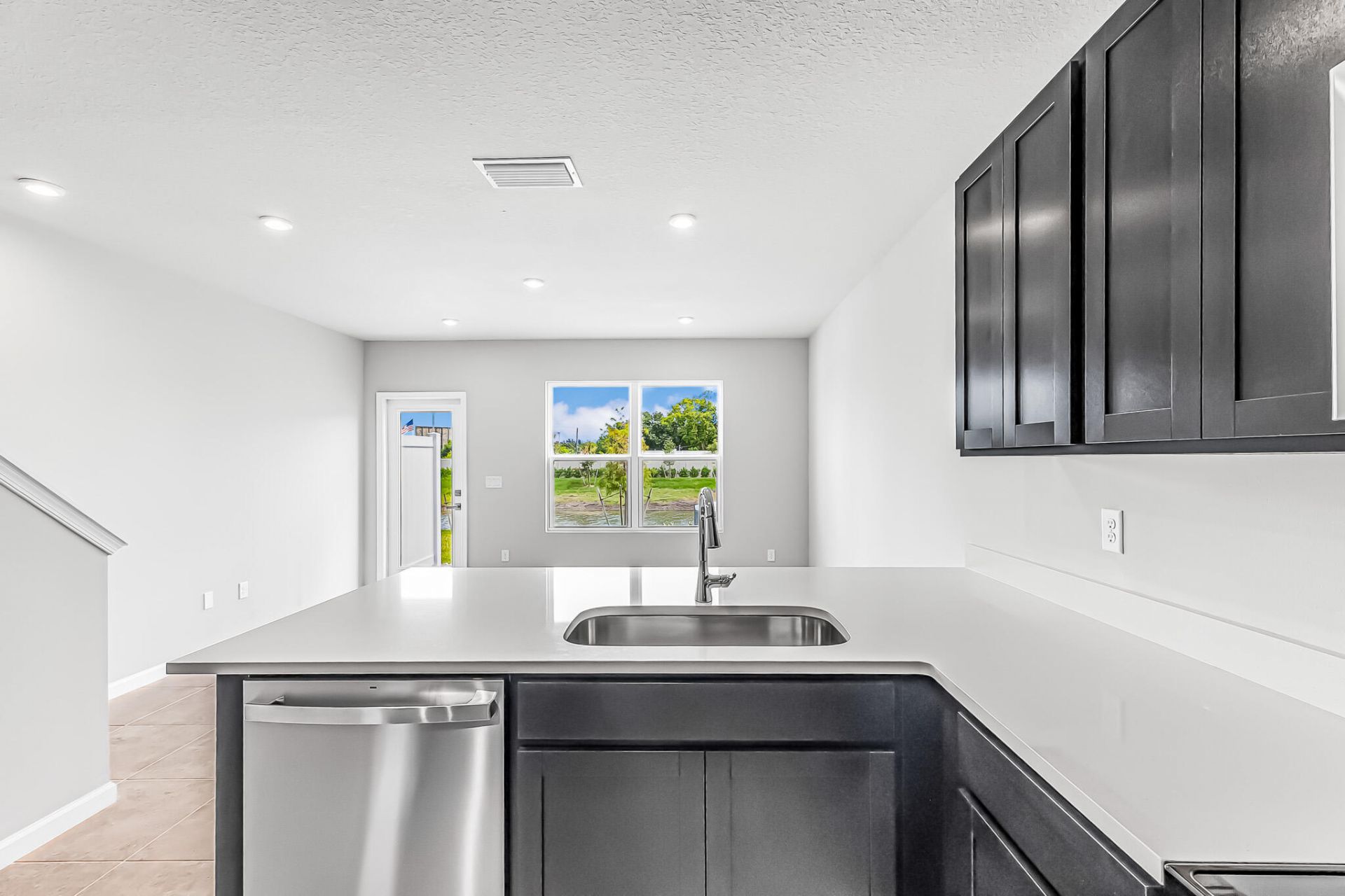 106 Savannah Lakes Boulevard, Fort Pierce, FL 34982 Photo