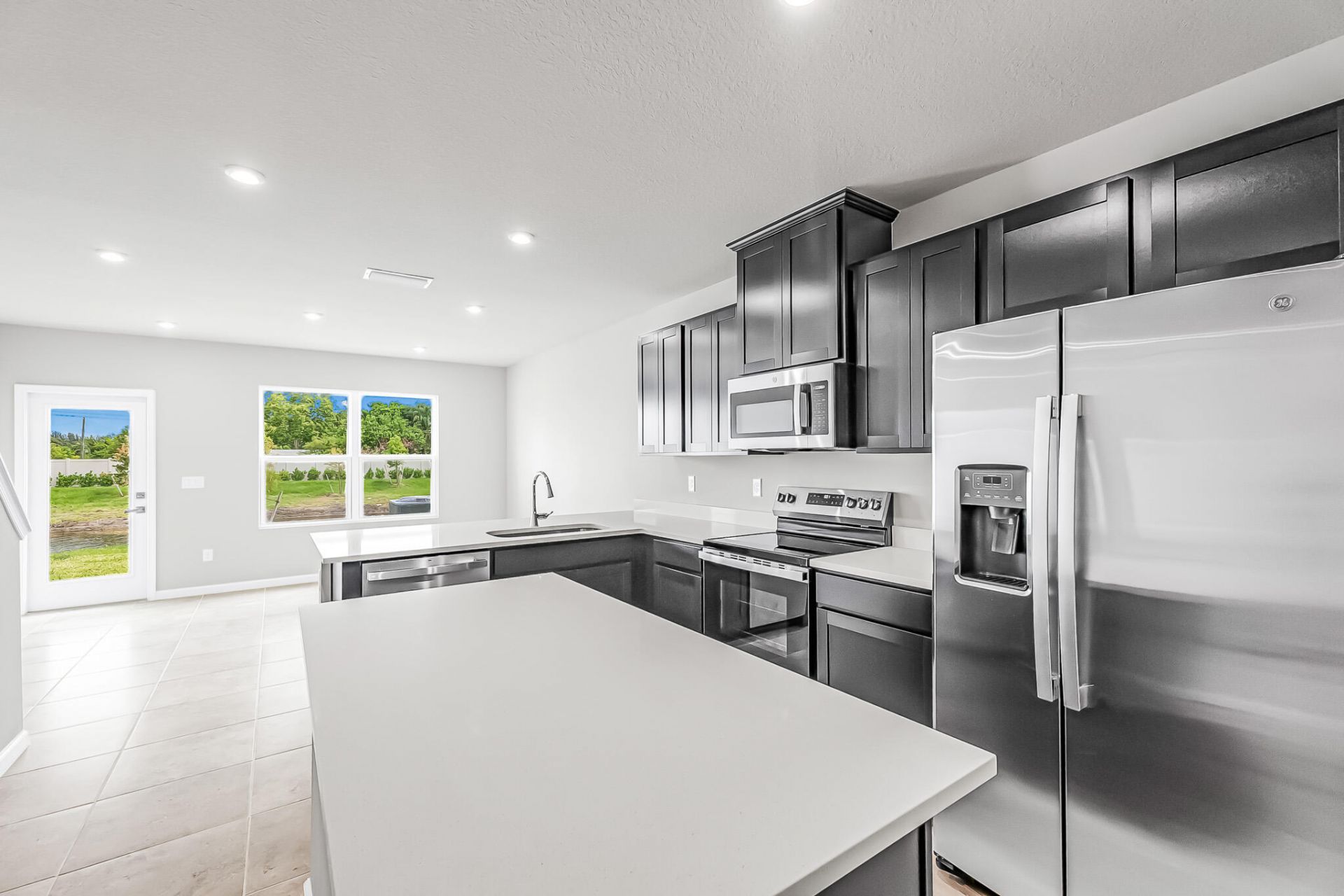 106 Savannah Lakes Boulevard, Fort Pierce, FL 34982 Photo