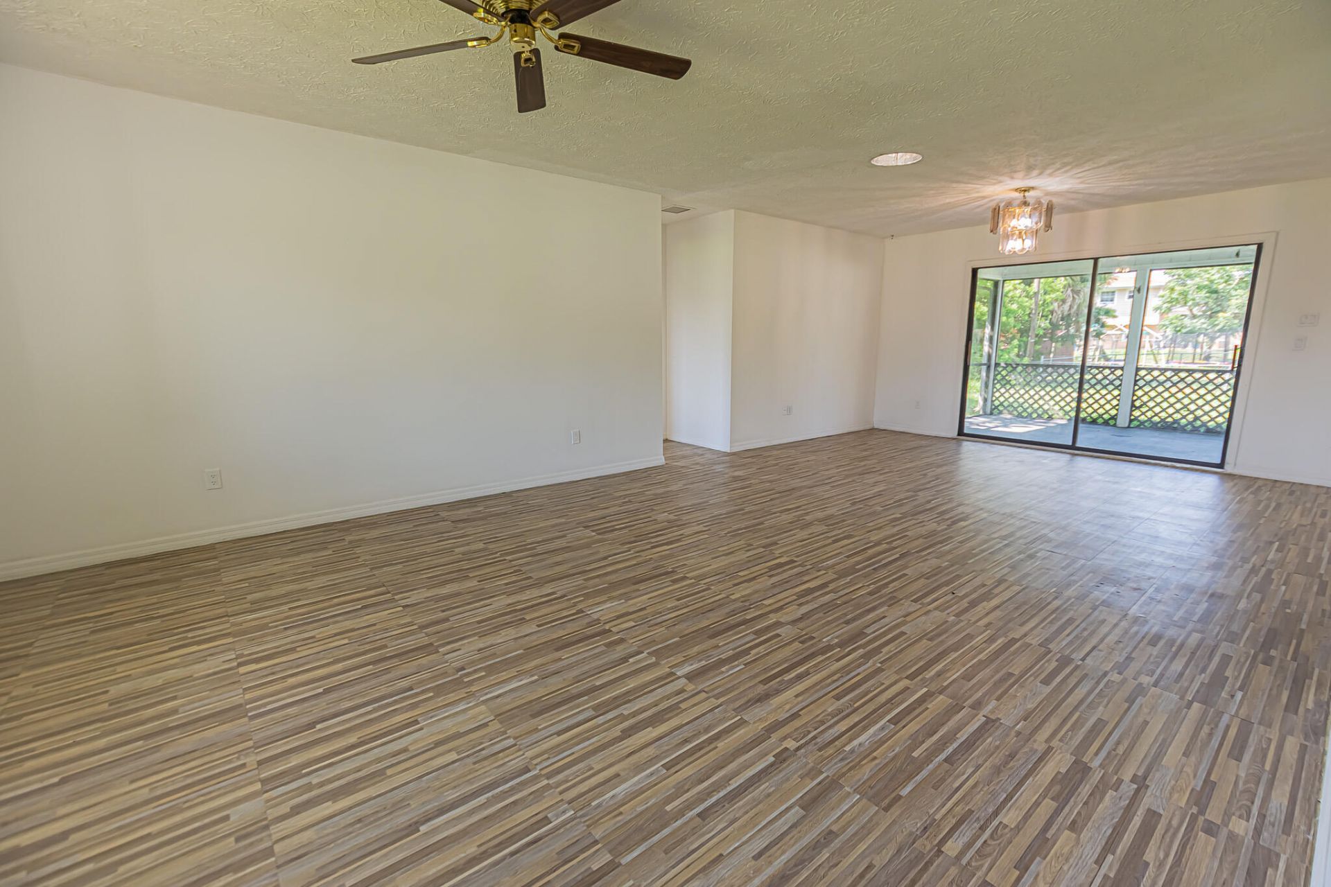922 SE Thornhill Drive, Port Saint Lucie, FL 34983 Photo