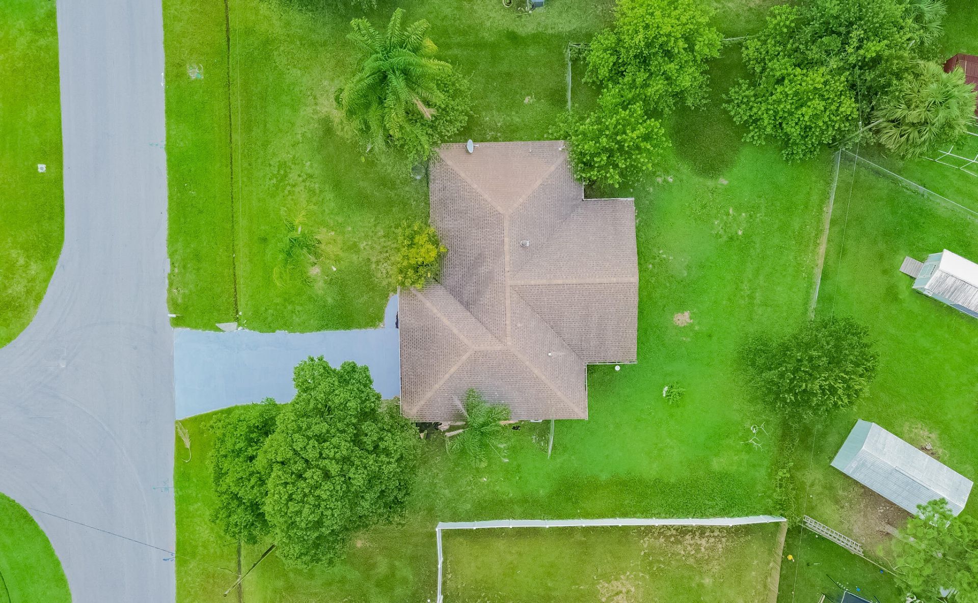 922 SE Thornhill Drive, Port Saint Lucie, FL 34983 Photo