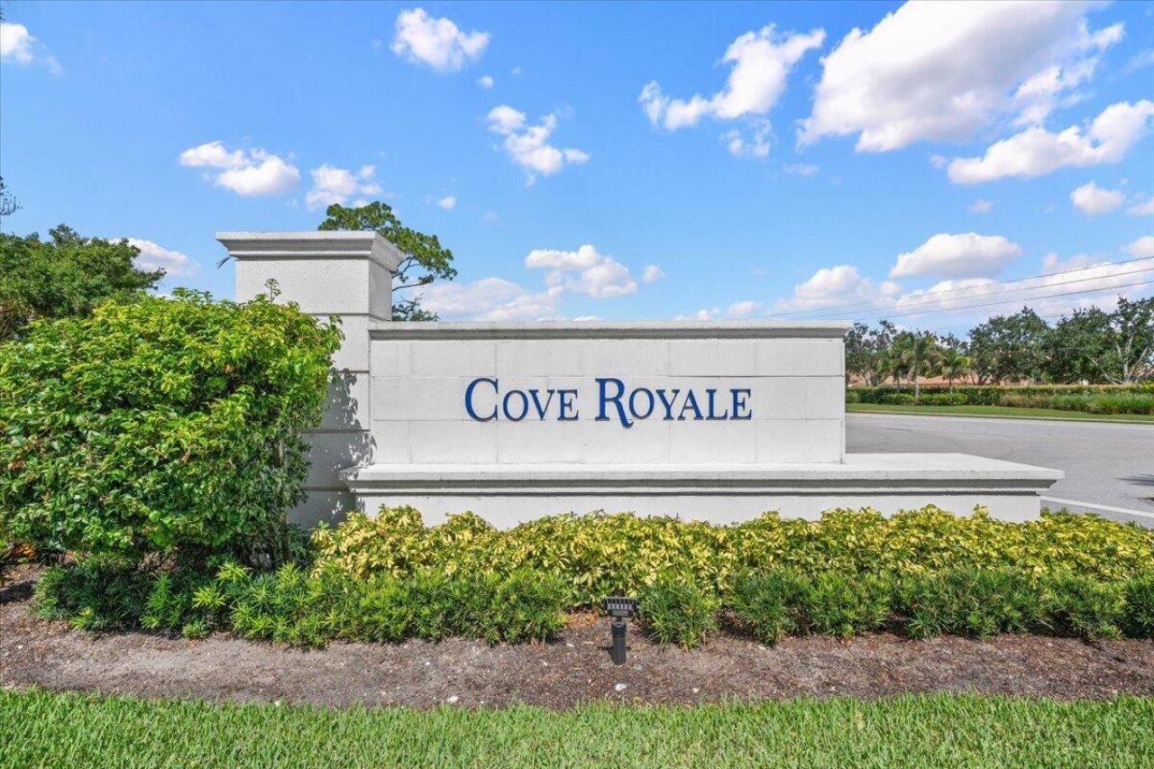 6870 SE Haven Lane, Stuart, FL 34997 Photo