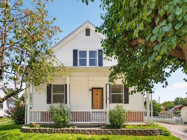 608 S Rapp Avenue , Columbia, IL 62236