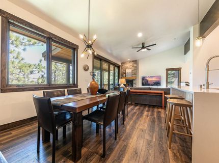 10342 Palisades Drive, Truckee, CA 96161 Photo