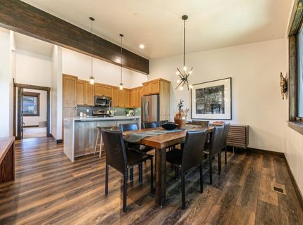 10342 Palisades Drive, Truckee, CA 96161 Photo