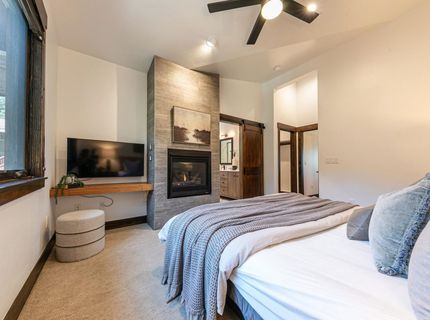 10342 Palisades Drive, Truckee, CA 96161 Photo