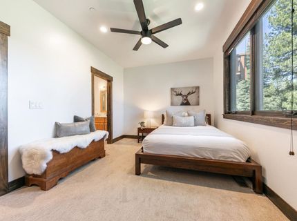 10342 Palisades Drive, Truckee, CA 96161 Photo