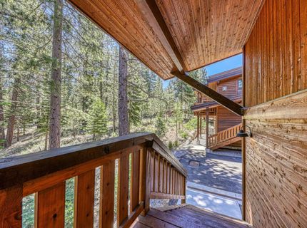 10342 Palisades Drive, Truckee, CA 96161 Photo