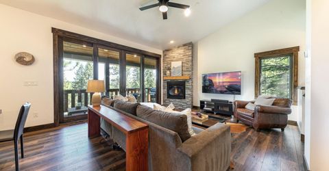 10342 Palisades Drive, Truckee, CA 96161 Photo