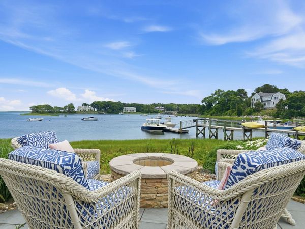 181 Daniels Island Road, Mashpee, MA 02649