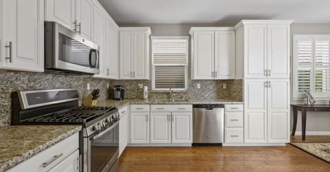 3041 Village Center Dr, Roseville, CA 95747 Photo
