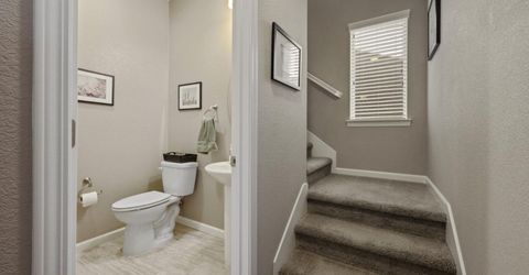 3041 Village Center Dr, Roseville, CA 95747 Photo