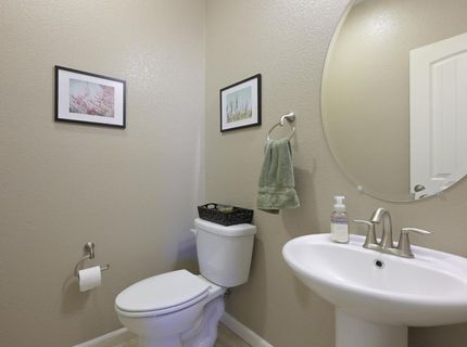 3041 Village Center Dr, Roseville, CA 95747 Photo