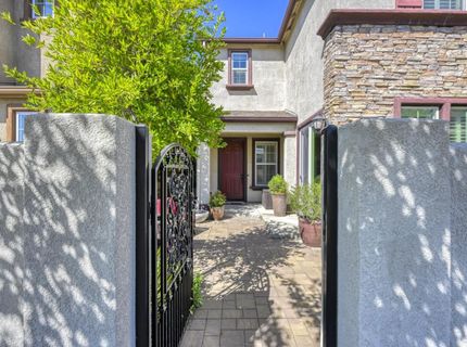 3041 Village Center Dr, Roseville, CA 95747 Photo