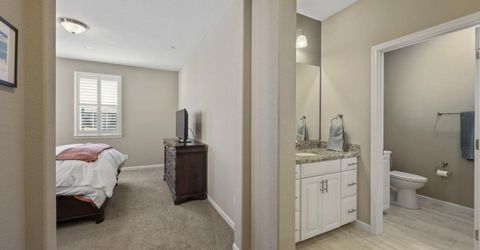 3041 Village Center Dr, Roseville, CA 95747 Photo