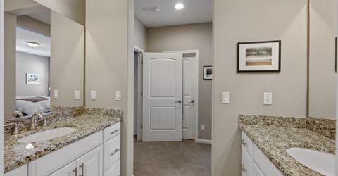 3041 Village Center Dr, Roseville, CA 95747 Photo