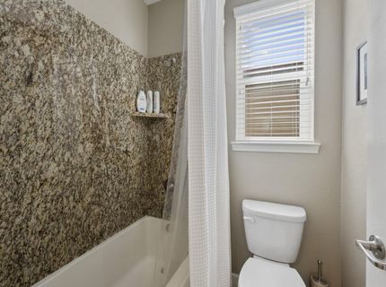 3041 Village Center Dr, Roseville, CA 95747 Photo