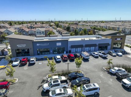 3041 Village Center Dr, Roseville, CA 95747 Photo