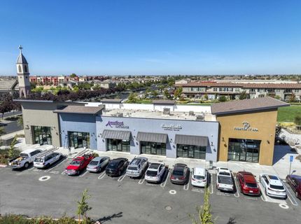 3041 Village Center Dr, Roseville, CA 95747 Photo