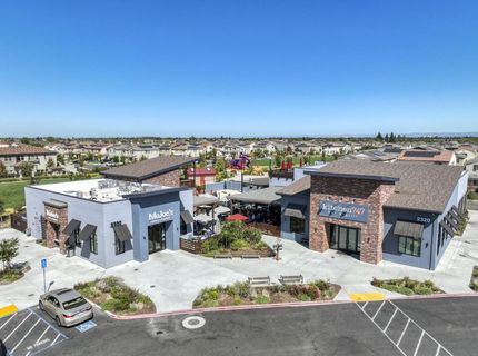 3041 Village Center Dr, Roseville, CA 95747 Photo