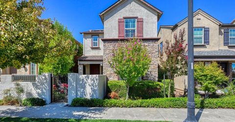 3041 Village Center Dr, Roseville, CA 95747 Photo
