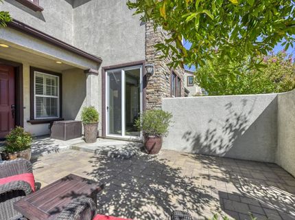 3041 Village Center Dr, Roseville, CA 95747 Photo