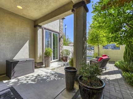 3041 Village Center Dr, Roseville, CA 95747 Photo