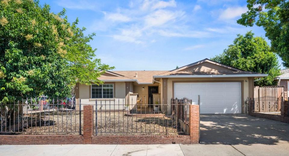 6091 Heath Way, Sacramento, CA 95823 Photo