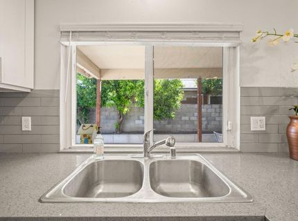 6091 Heath Way, Sacramento, CA 95823 Photo
