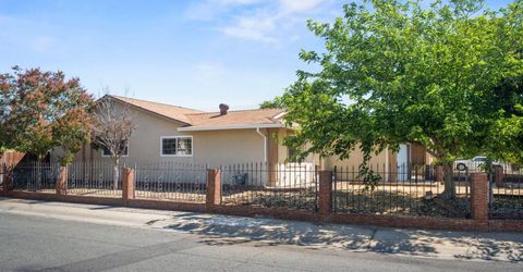 6091 Heath Way, Sacramento, CA 95823 Photo