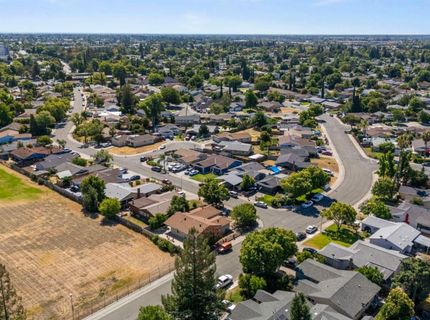6091 Heath Way, Sacramento, CA 95823 Photo
