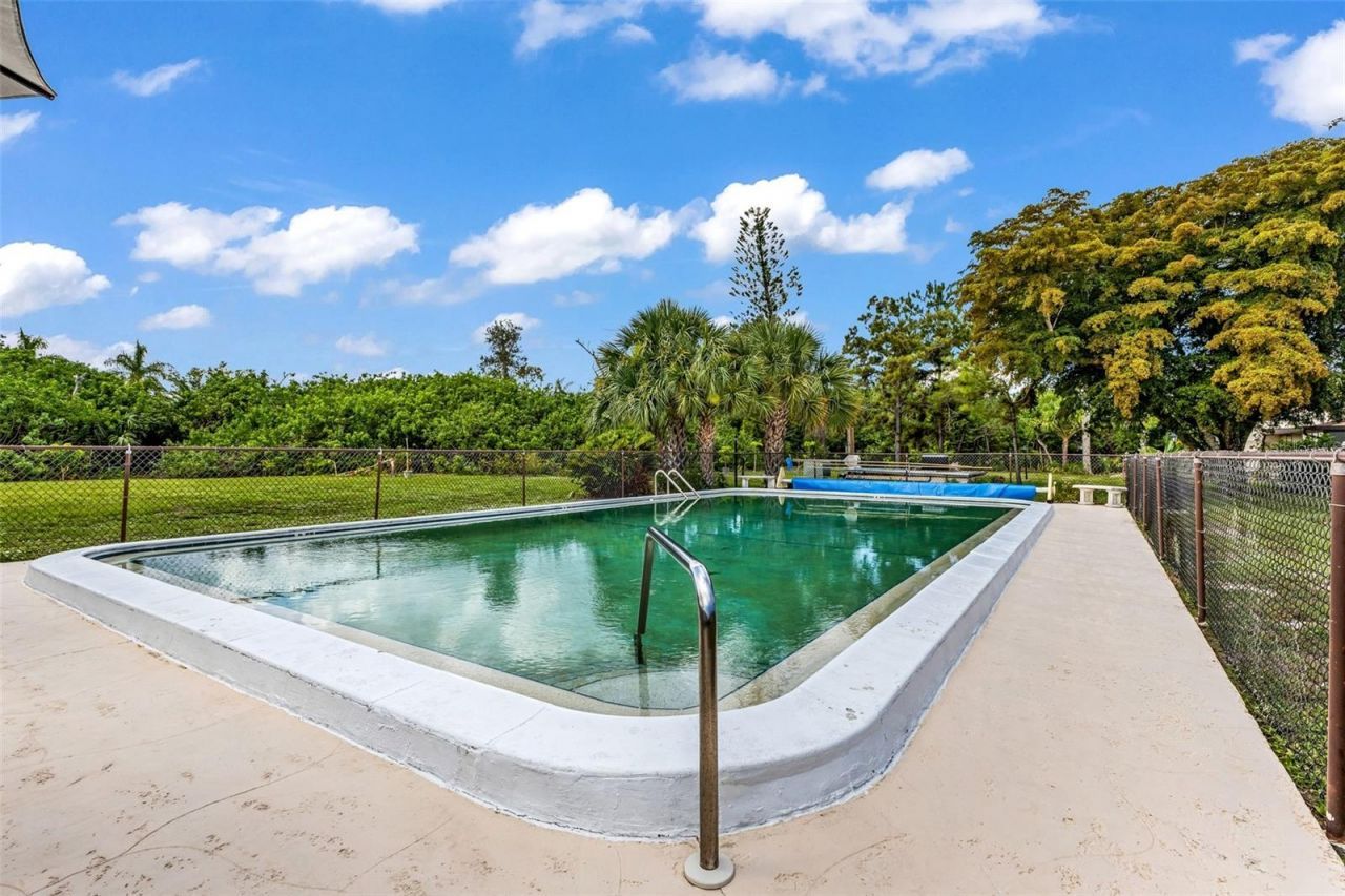 1001 W Marion Avenue, Unit 5, Punta Gorda, FL 33950 Photo