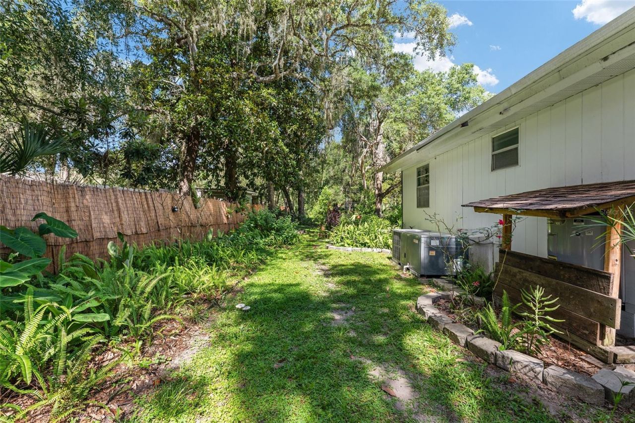 25140 NE 133rd Place , Salt Springs, FL 32134 Photo