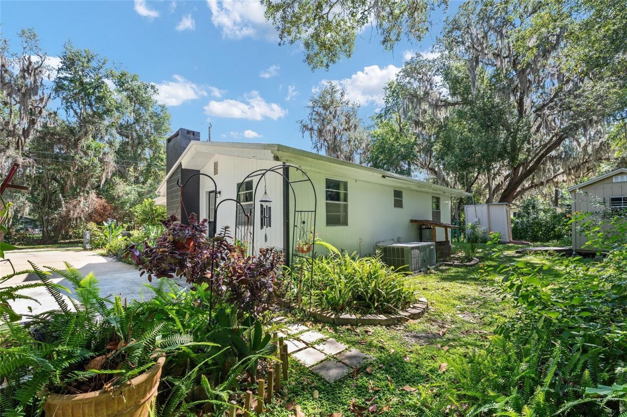 25140 NE 133rd Place , Salt Springs, FL 32134 Photo