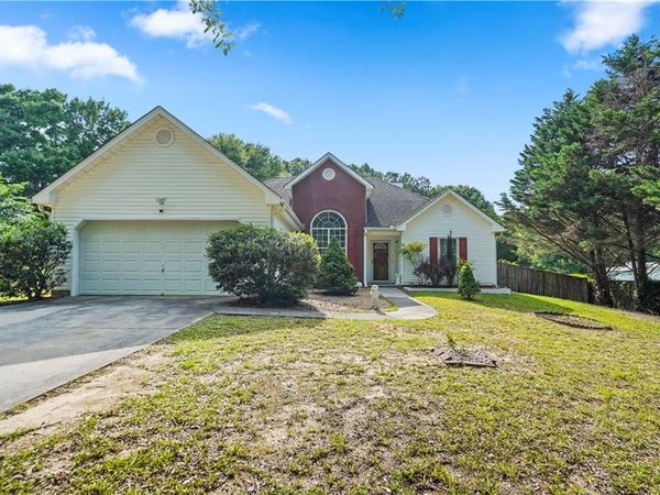 4770 Beaver Road , Loganville, GA 30052