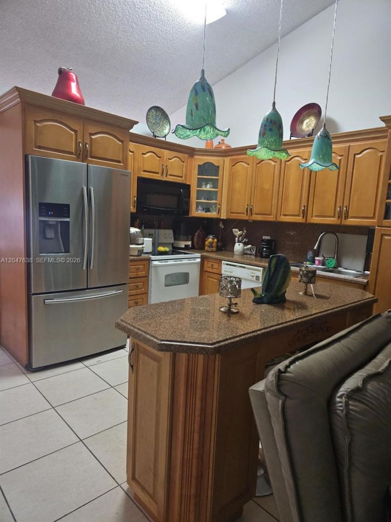 8805 NW 113th St, Hialeah Gardens, FL 33018 Photo