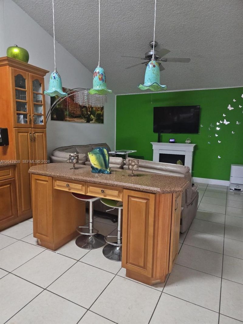 8805 NW 113th St, Hialeah Gardens, FL 33018 Photo