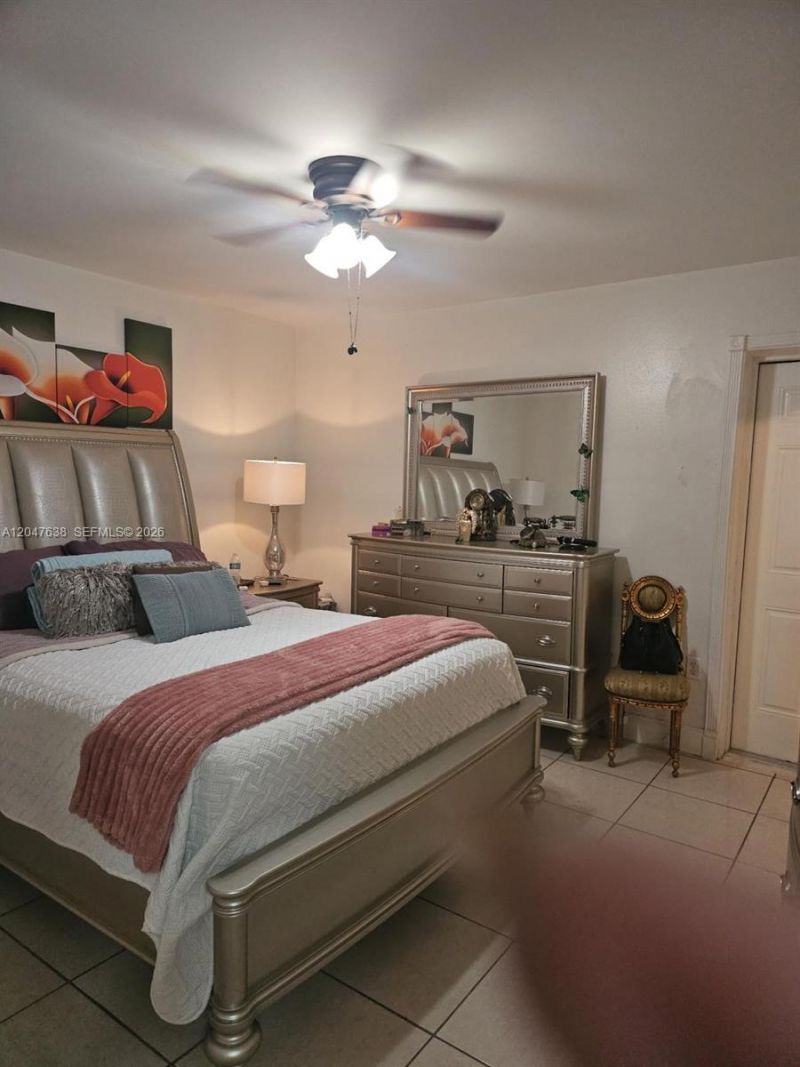 8805 NW 113th St, Hialeah Gardens, FL 33018 Photo