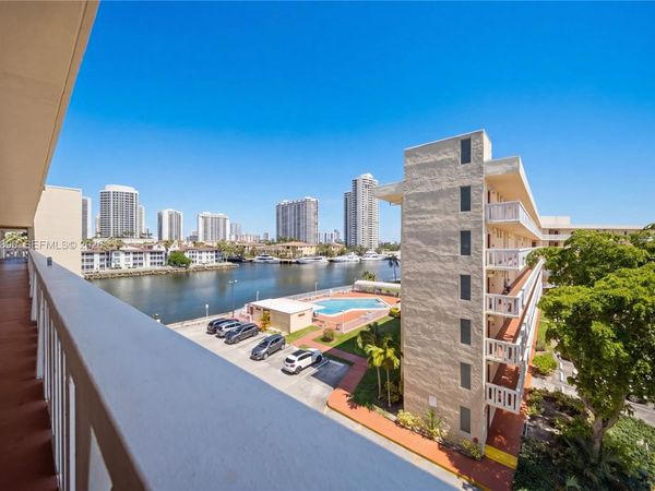2999 Point East Dr , Unit C507, Aventura, FL 33160