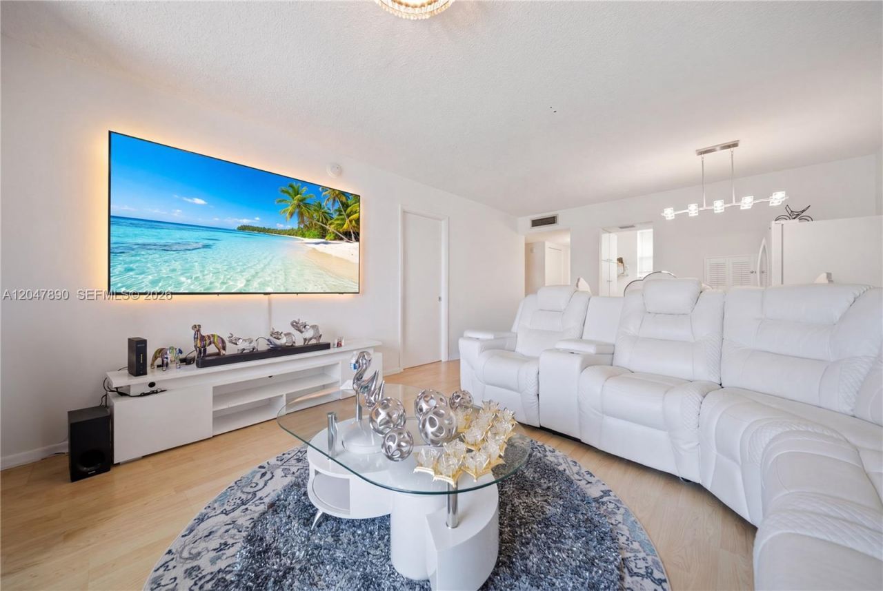 2999 Point East Dr , Unit C507, Aventura, FL 33160 Photo