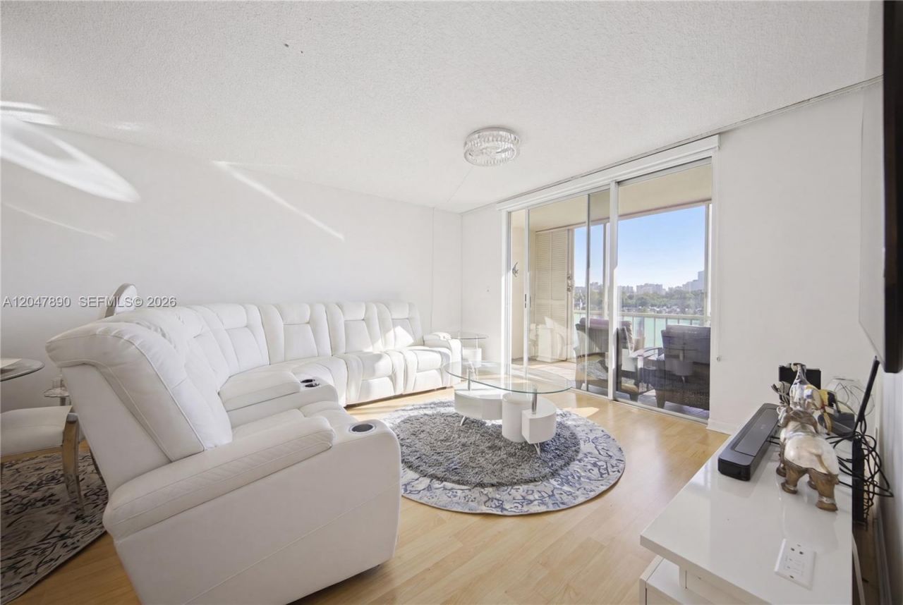 2999 Point East Dr , Unit C507, Aventura, FL 33160 Photo