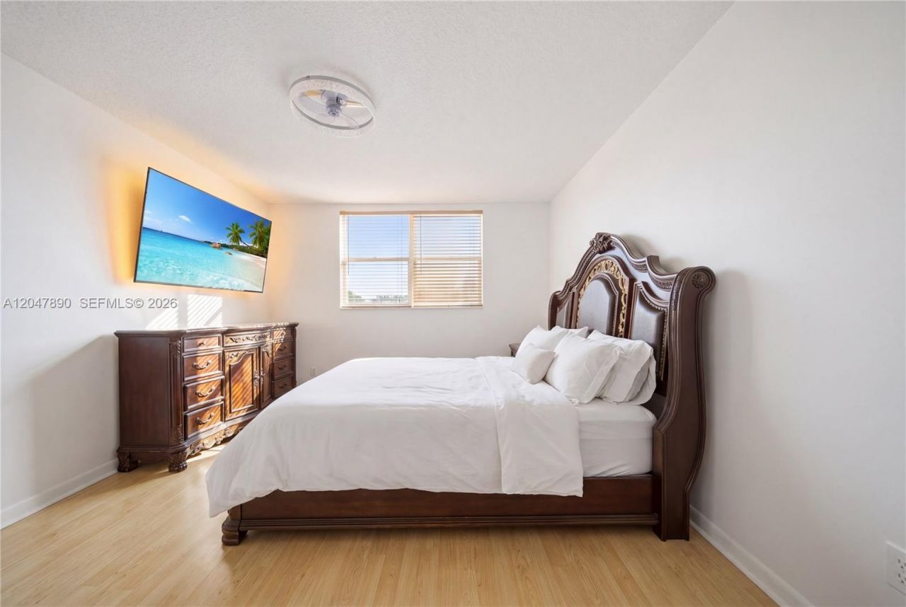 2999 Point East Dr , Unit C507, Aventura, FL 33160 Photo
