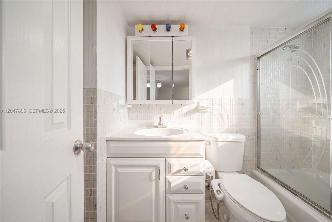 2999 Point East Dr , Unit C507, Aventura, FL 33160 Photo