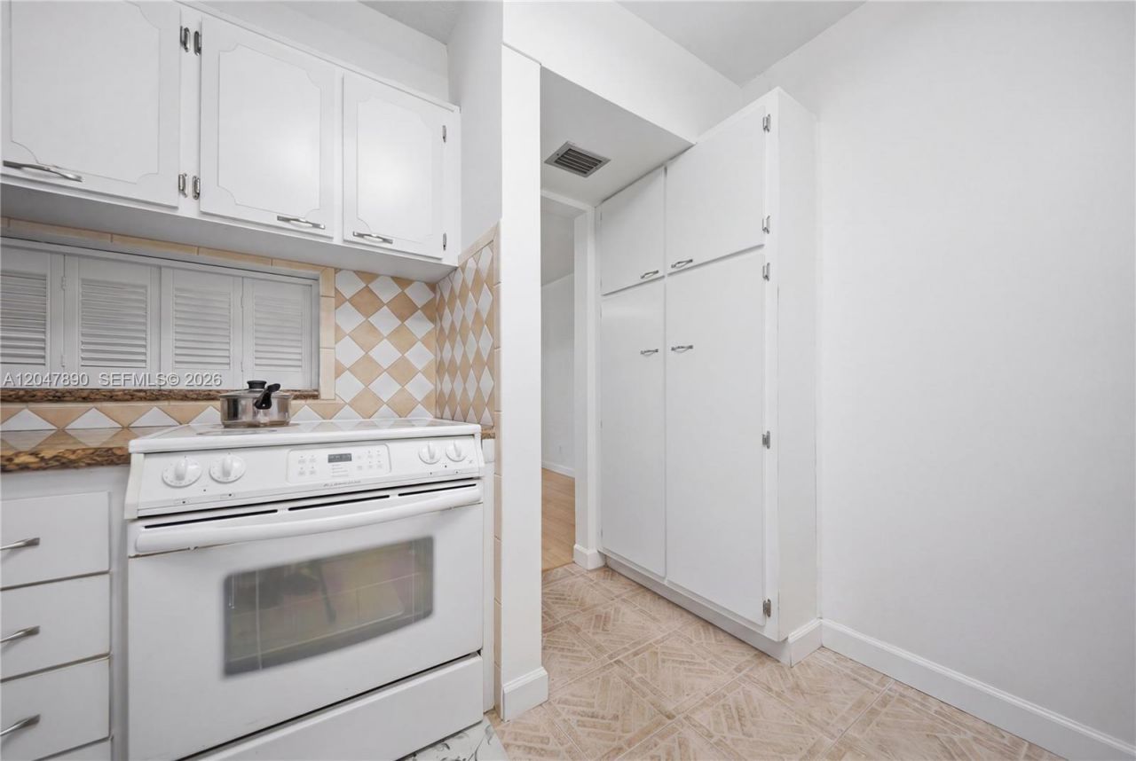 2999 Point East Dr , Unit C507, Aventura, FL 33160 Photo