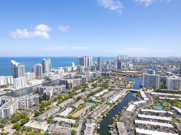 807 NE 27th Ave , Unit 807, Hallandale Beach, FL 33009