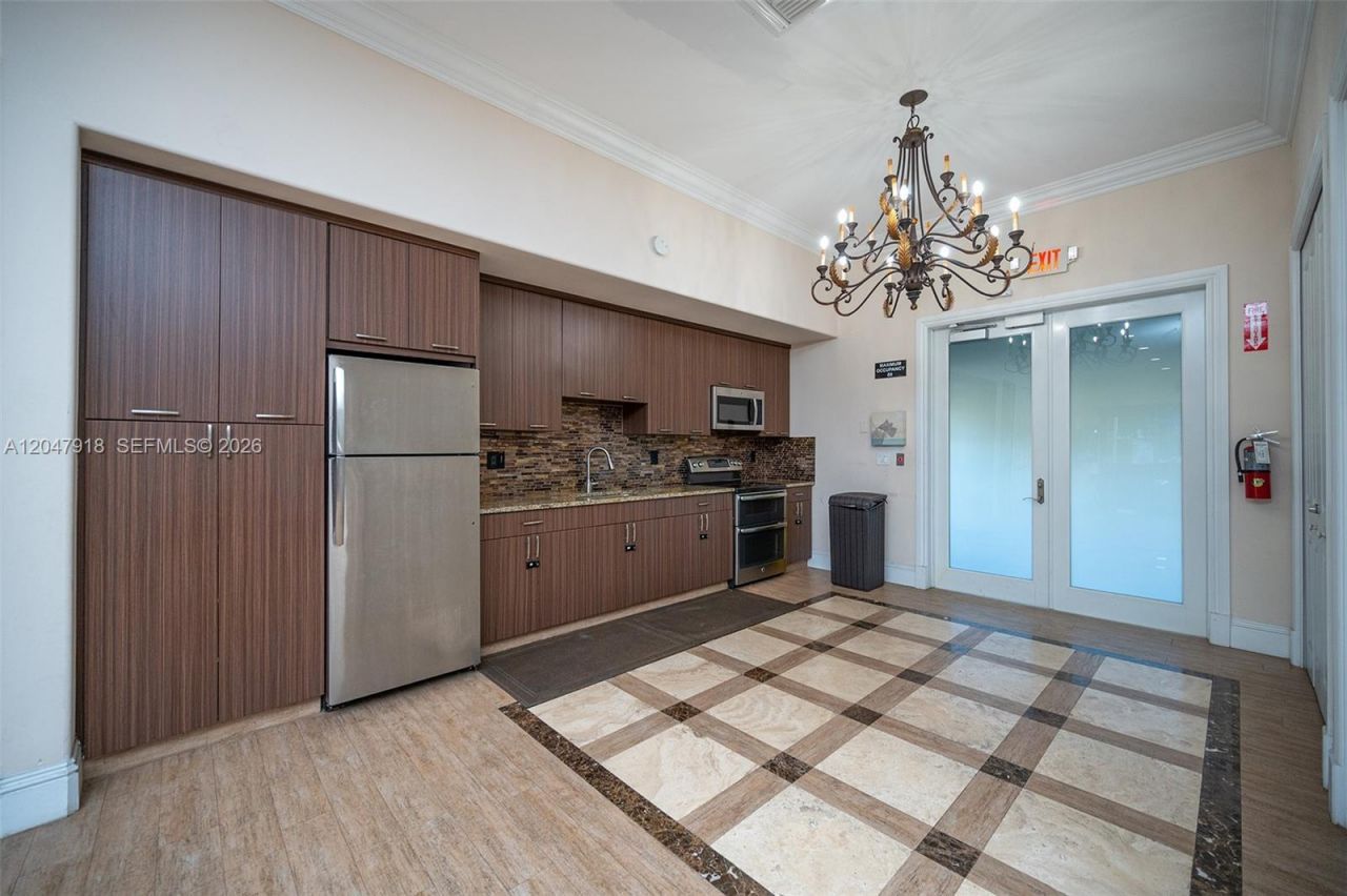 807 NE 27th Ave , Unit 807, Hallandale Beach, FL 33009 Photo