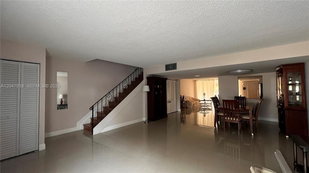 807 NE 27th Ave , Unit 807, Hallandale Beach, FL 33009 Photo