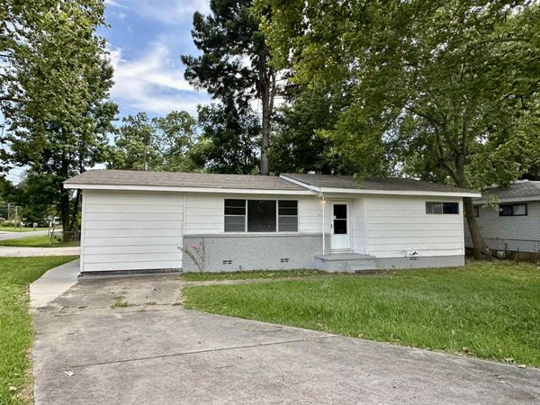 1521 Graham Road, Jacksonville, AR 72076