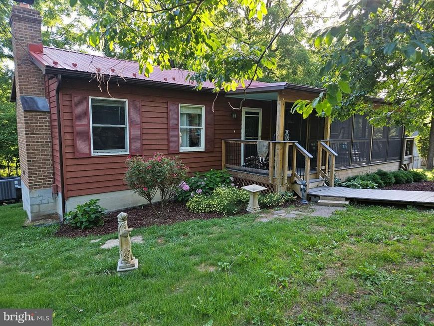 253 Persimmon Pear Lane, Harpers Ferry, WV 25425 Main Photo