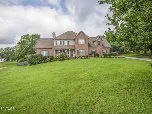7421 Castlegate Blvd, Knoxville, TN 37918