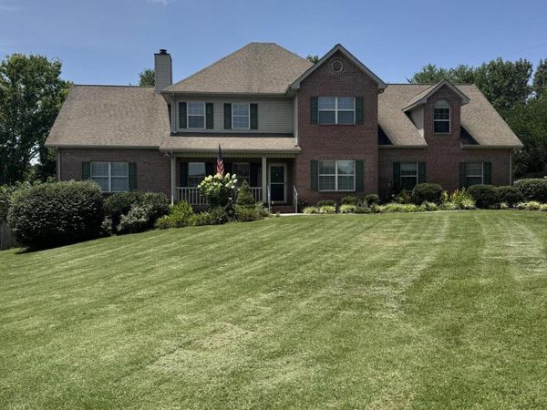 7421 Castlegate Blvd, Knoxville, TN 37918